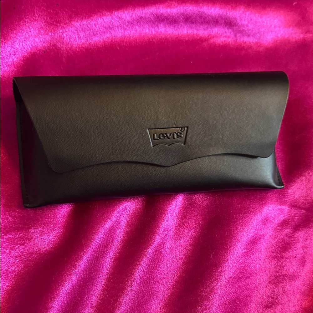Levi's Black Faux Leather Sunglasses Case like new